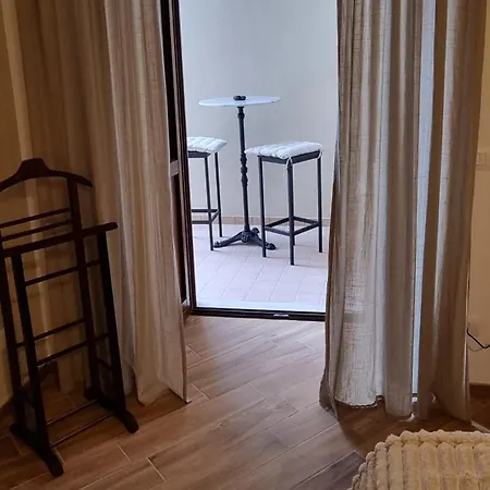 Holiday home Dimora Largo Silvestro Dell'aquila- Centro Storico