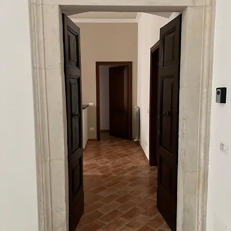 Dimora Largo Silvestro Dell'aquila- Centro Storico Feriehus
